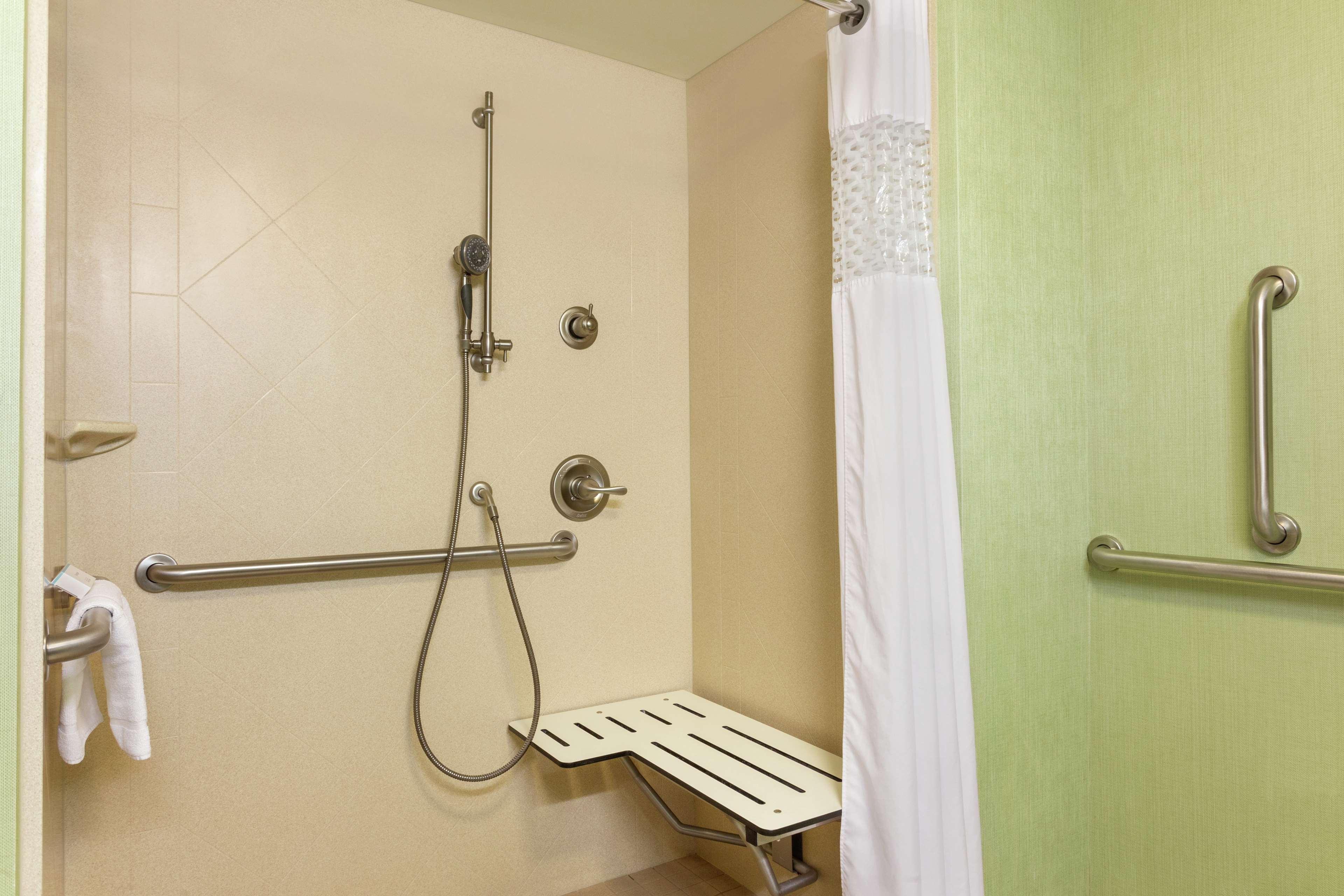 Hampton Inn & Suites Пратвил Екстериор снимка