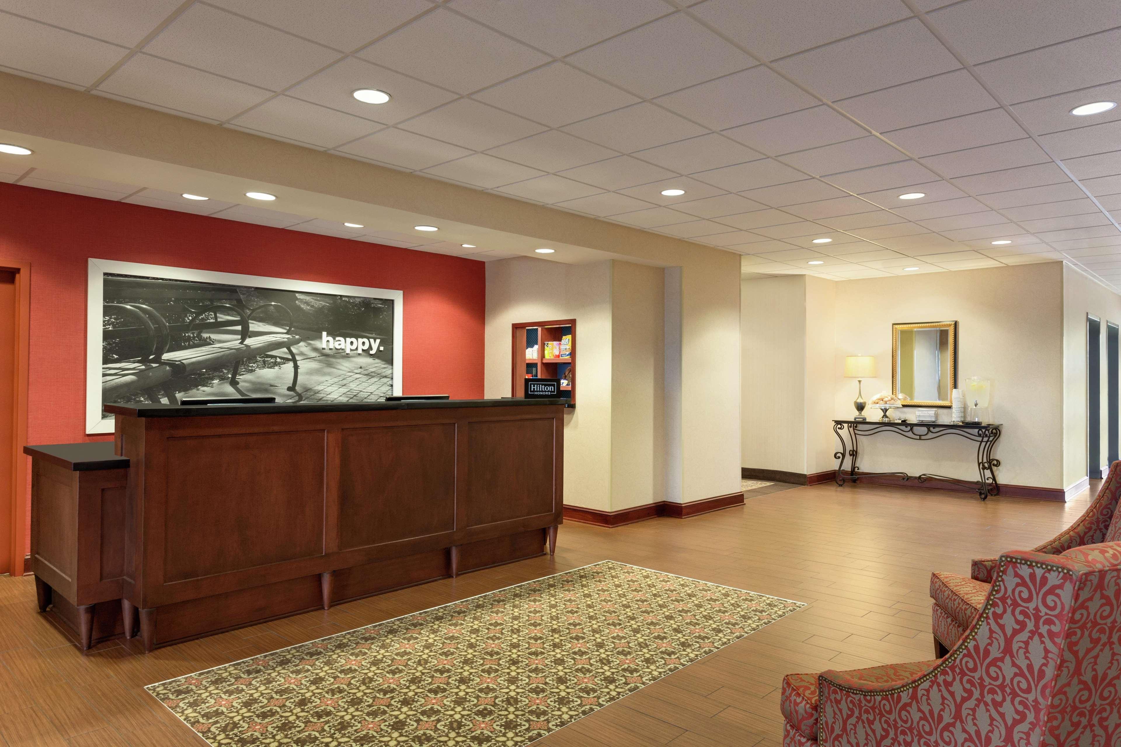 Hampton Inn & Suites Пратвил Екстериор снимка