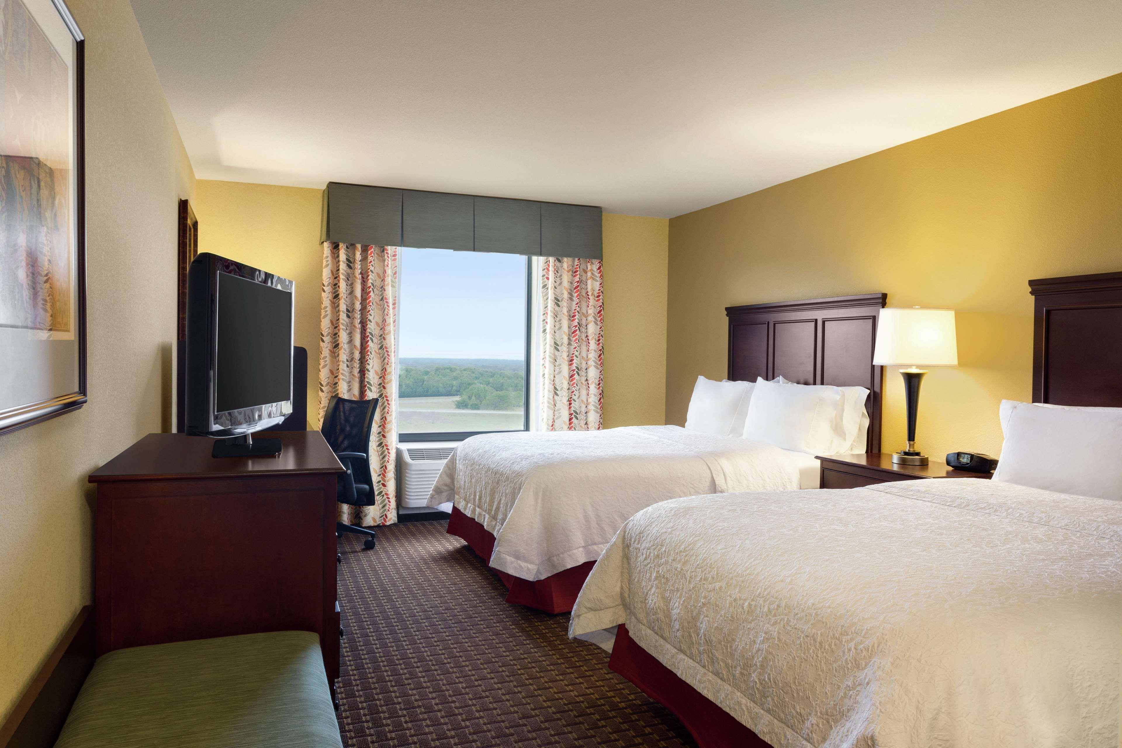 Hampton Inn & Suites Пратвил Екстериор снимка