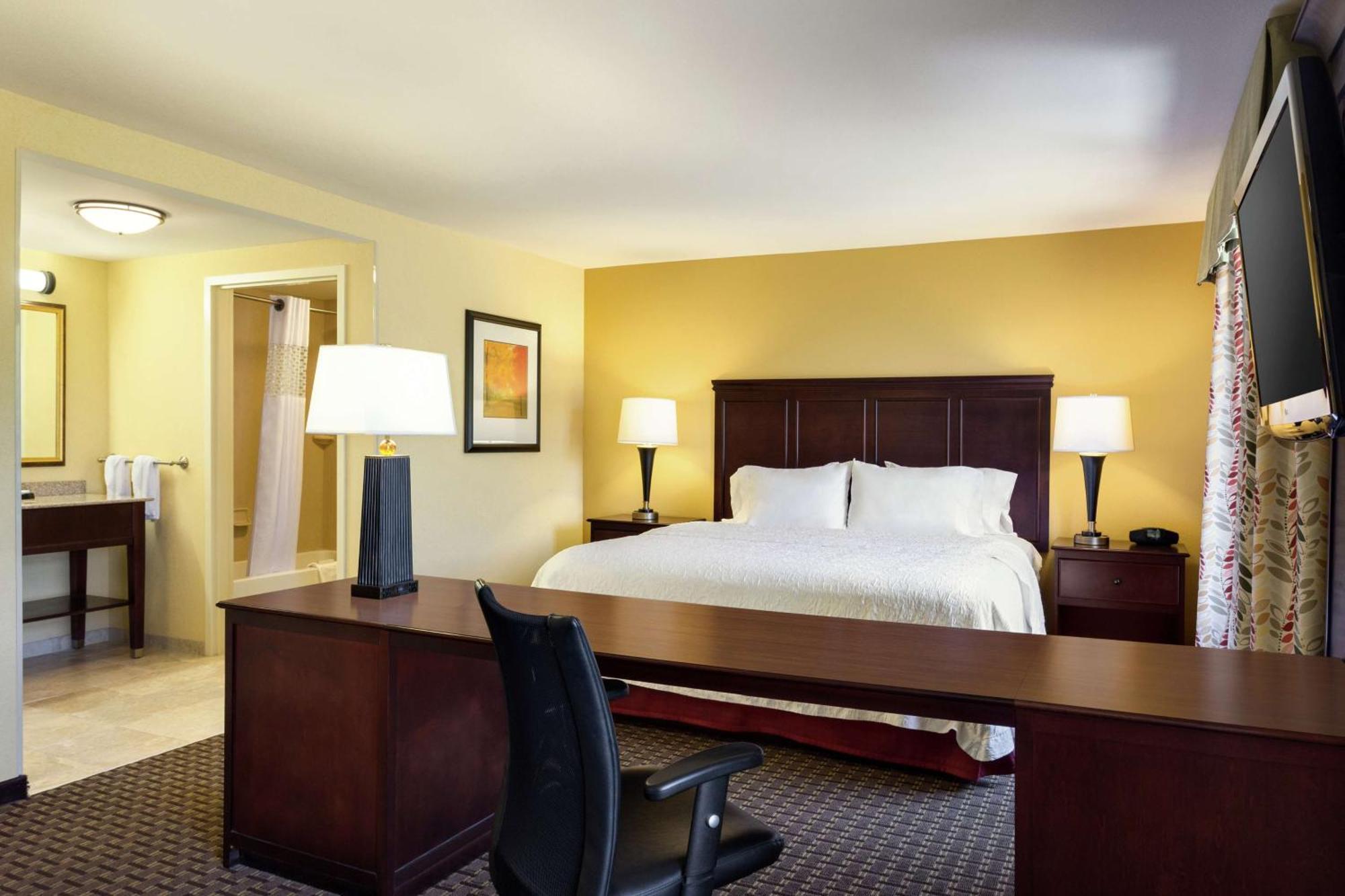 Hampton Inn & Suites Пратвил Екстериор снимка